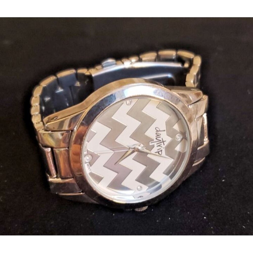 Quirky, Artistic, Neutral Preowned Daytrip Watch w/ Zig-Zag Pattern Stainless